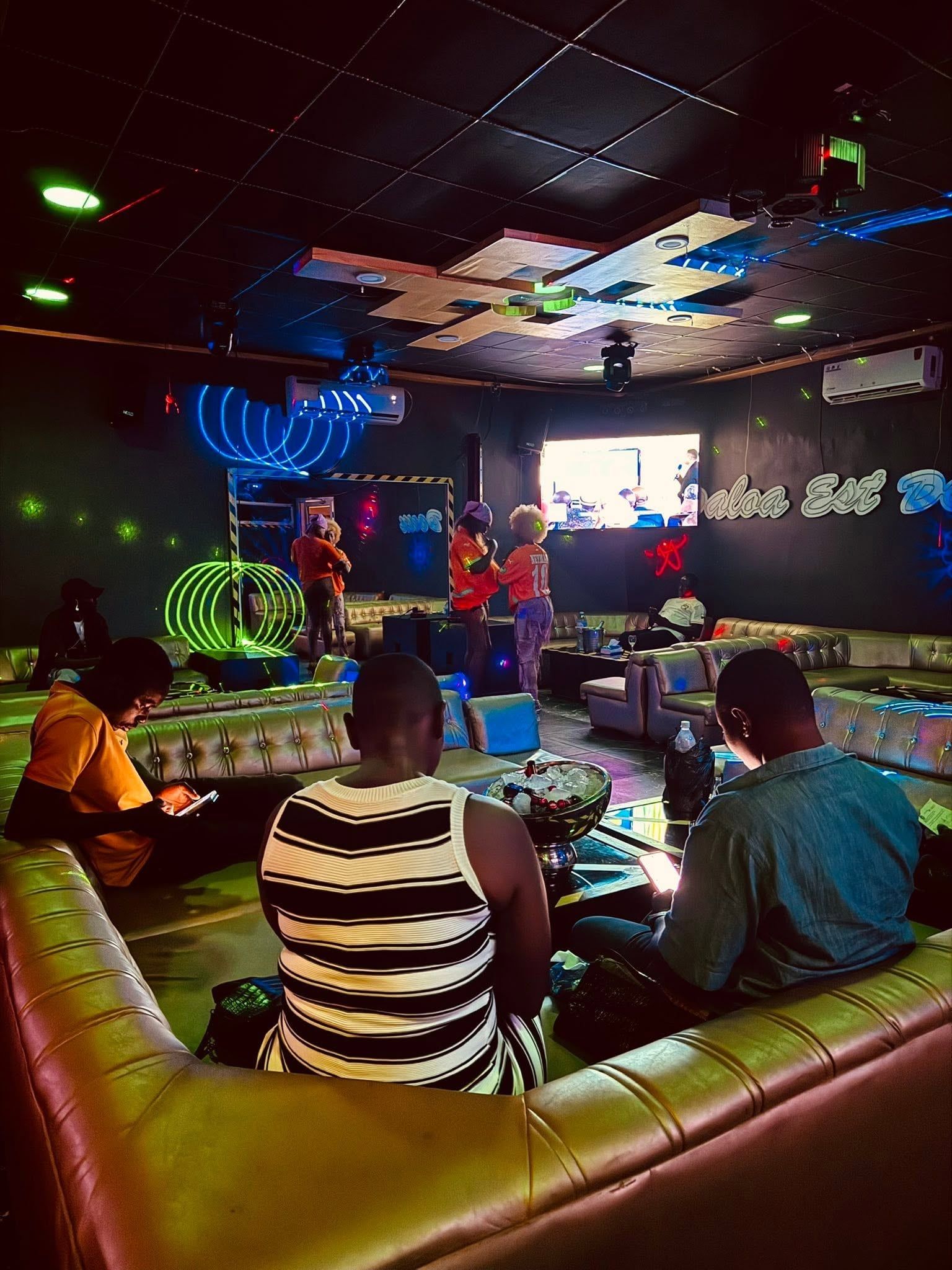 Photo Gold Room BAR