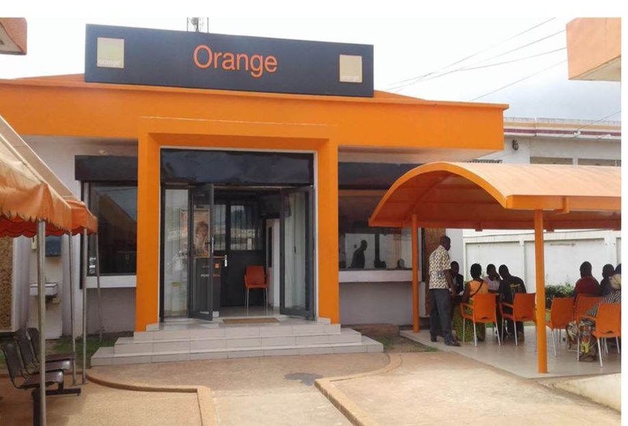 Façade rénovée de l’agence Orange Daloa Afram